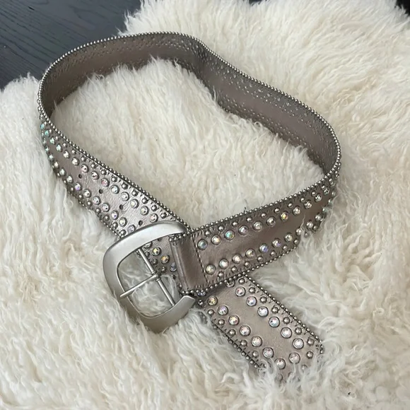 Wcm | Accessories | Womens Leather Belt | Poshmark display picture 2